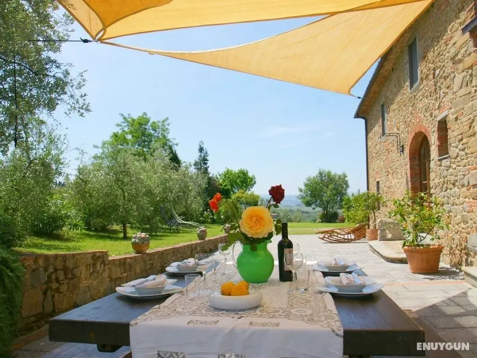 Beautiful Holiday Home in Vinci With Swimming Pool - Öne Çıkan Resim