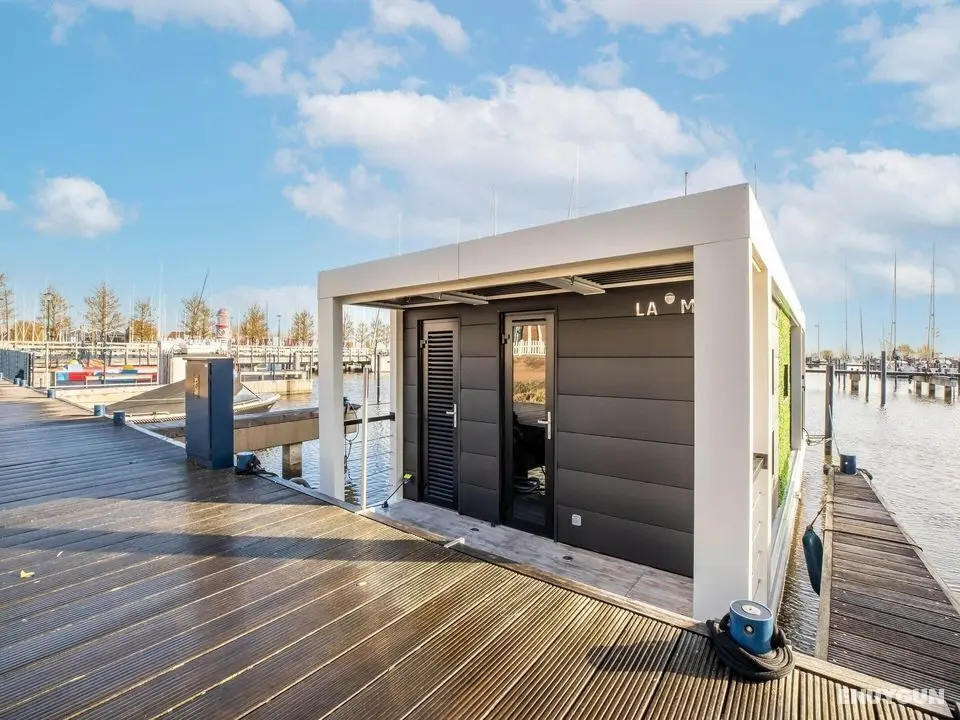 Beautiful Houseboat in Marina of Volendam With Shared Pool - Öne Çıkan Resim