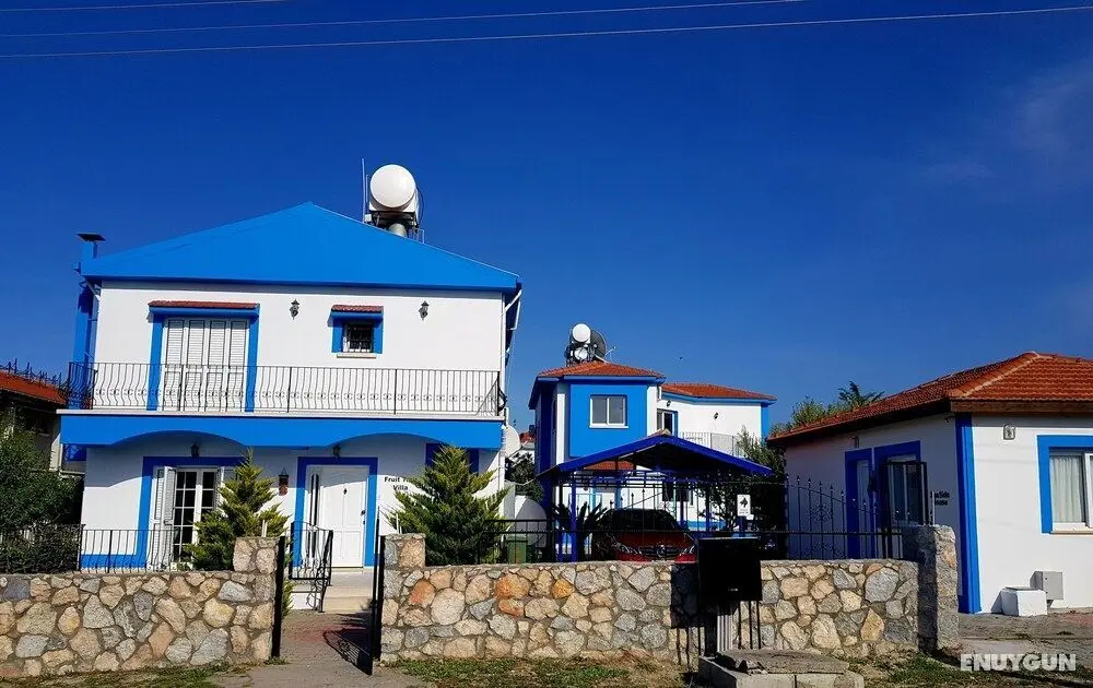 Beautiful and Large 3-bed Villa in Lapta, Cyprus - Öne Çıkan Resim