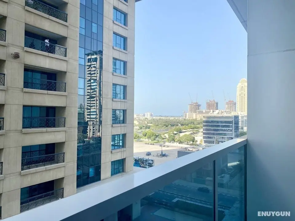 Beautiful and modern 1BR Apartment in Dubai Marina - Oda Düzeni