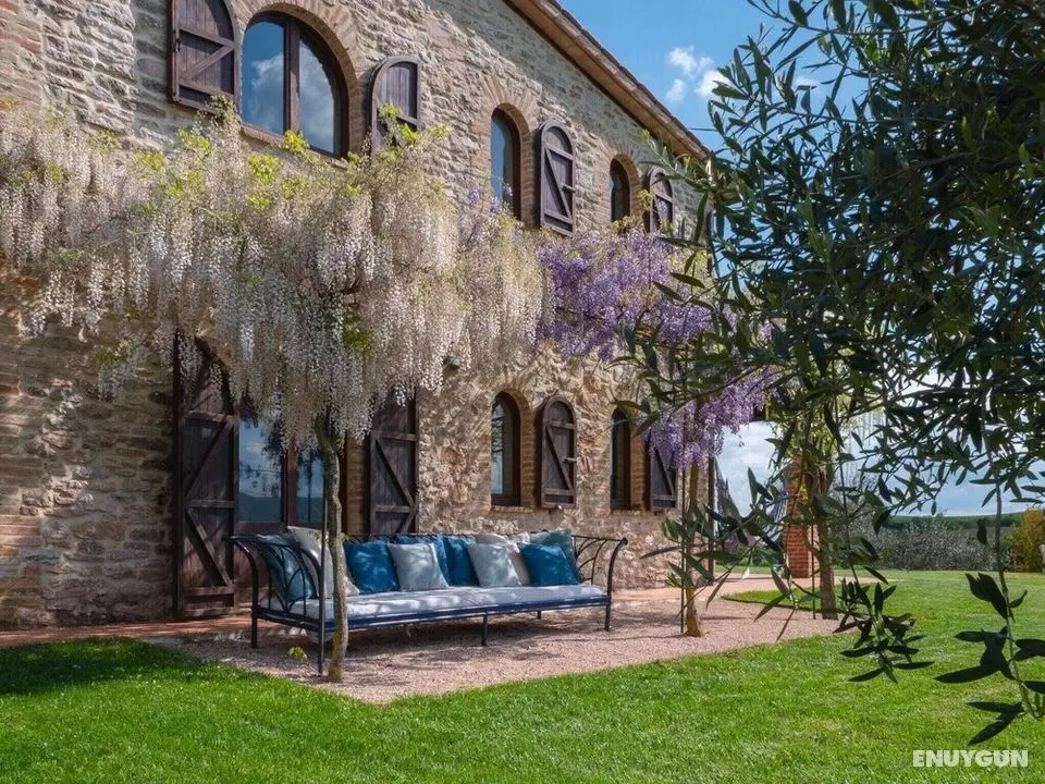 Beautiful Villa in San Giovanni del Pantano With Pool - Öne Çıkan Resim