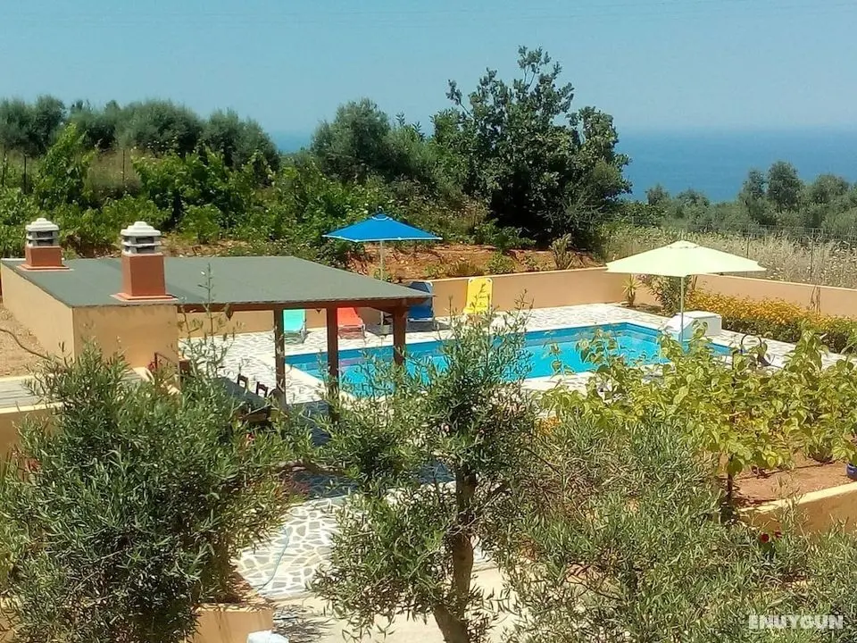 Beautiful Villa, Swimming Pool, sea View Near Village not far From Rethymno, NW - Konum Öne Çıkanlar