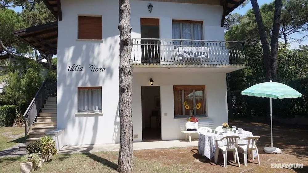 Beautiful Three-room Apartment on the First Floor of a Villa With Garden - Öne Çıkan Resim