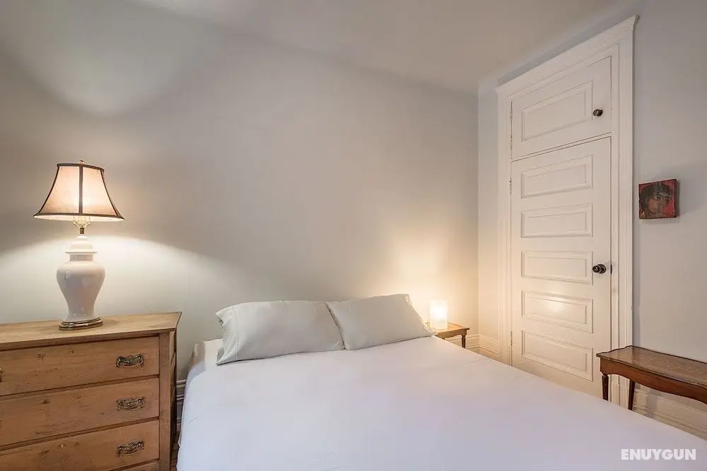 Beautiful Vintage 2BR- Heart Of Downtown - Oda