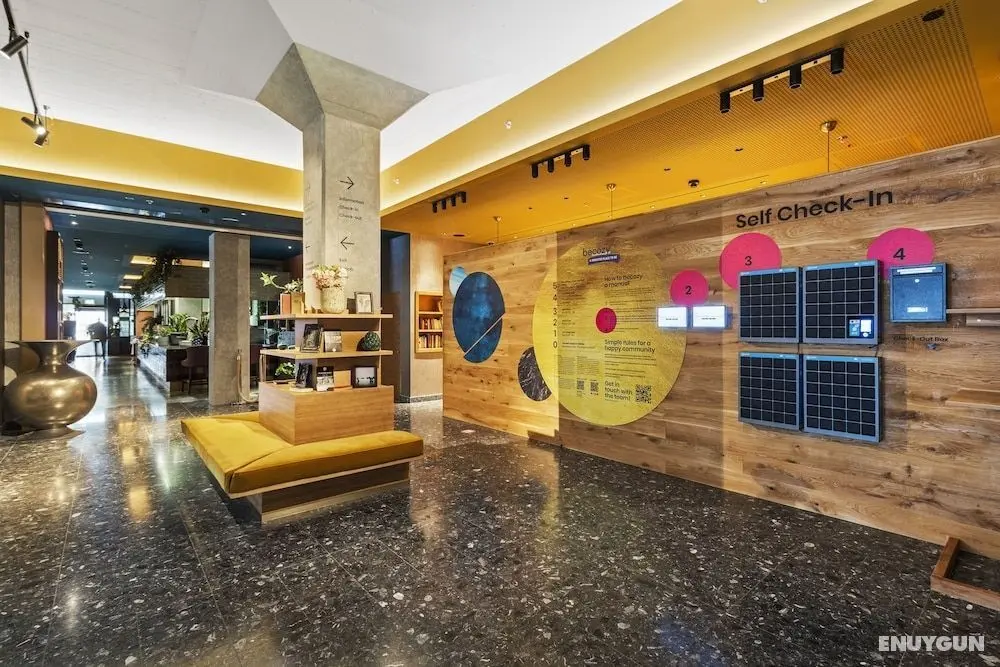 becozy Self-Check in Hotel Sihlcity - Lobi