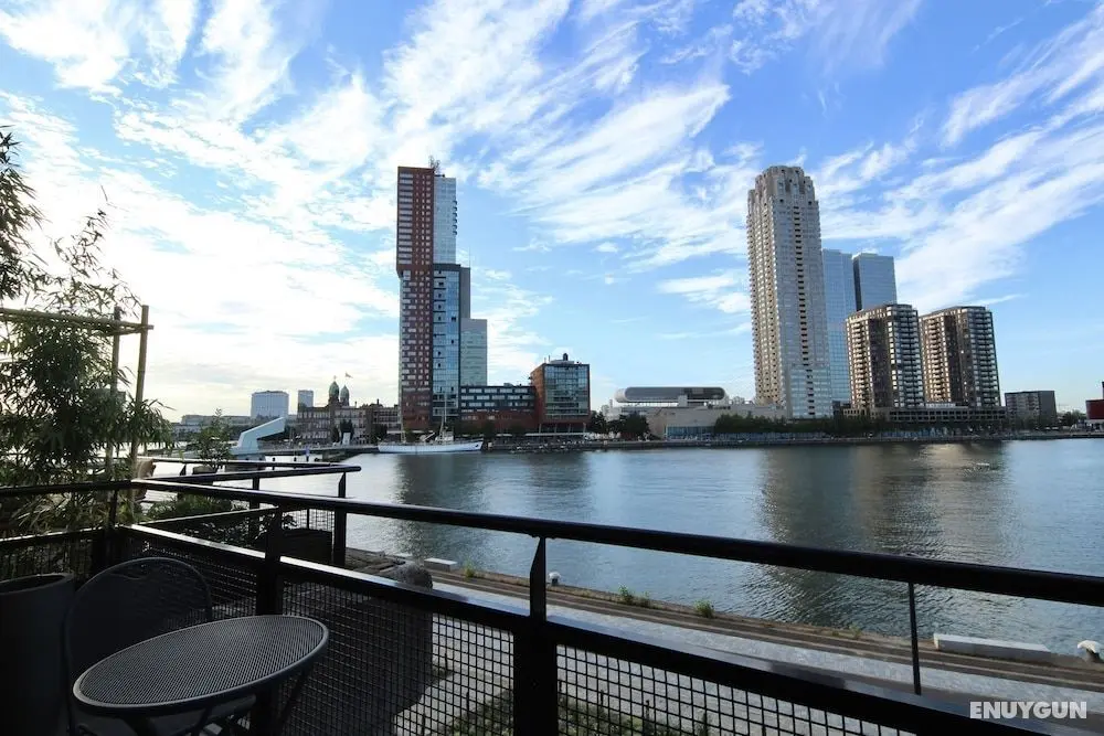 Bed Bites & Business Hotel Rotterdam - Konum Öne Çıkanlar