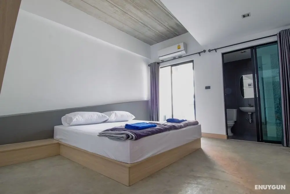 Bedroom at Suvarnabhumi Airport - Öne Çıkan Resim