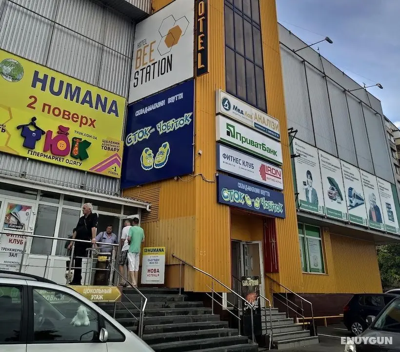 Hotel Bee Station - Hostel - Dış Mekan