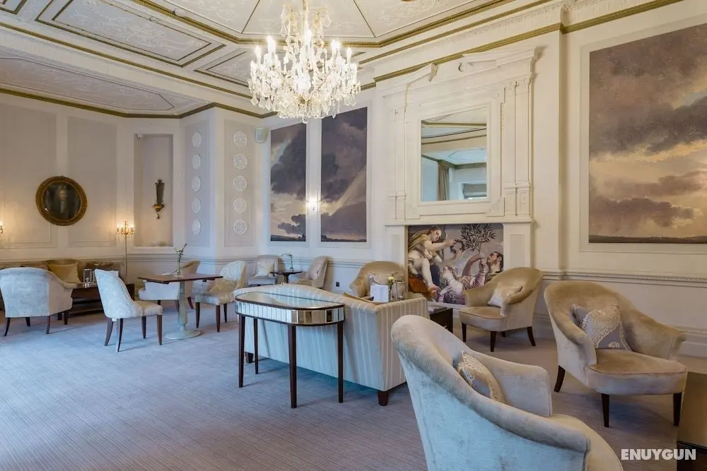 The Belsfield Hotel - Lobi