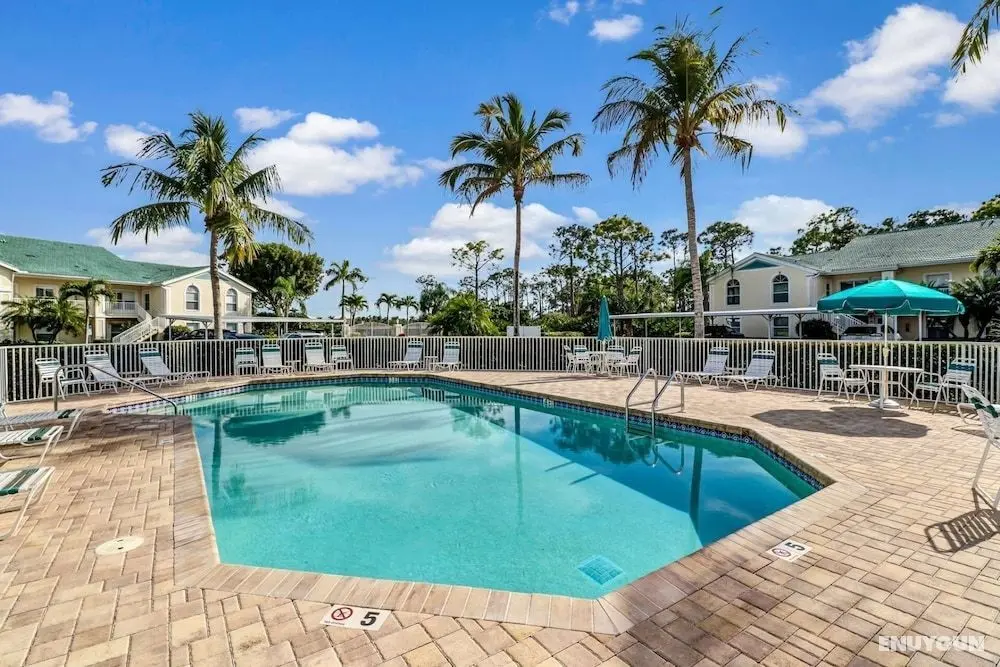 Bermuda Pointe 104 - Havuz