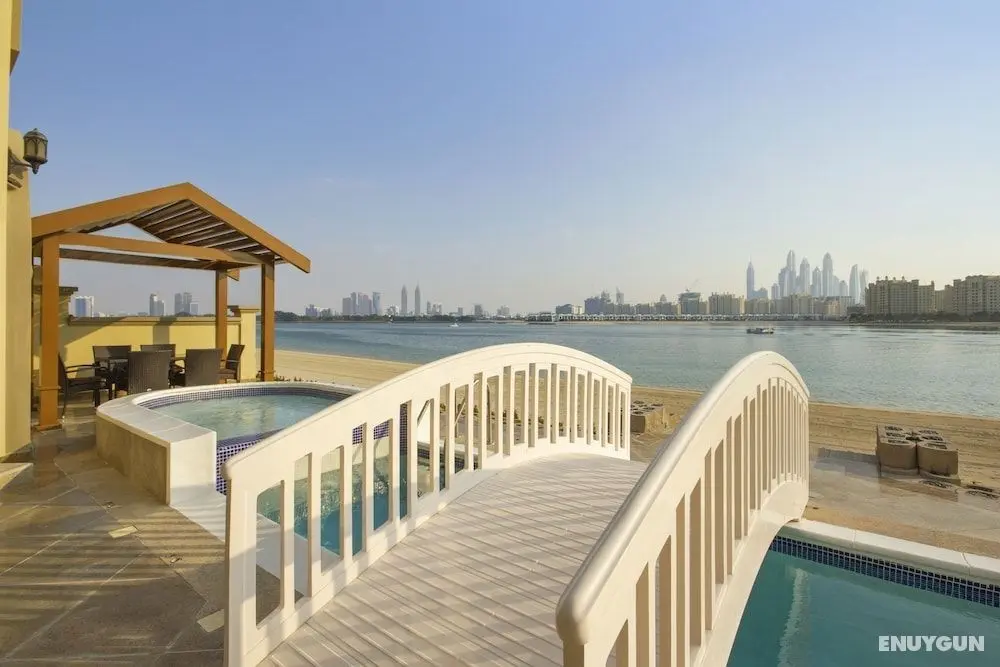 Bespoke Residences-Luxury Frond A Villas - Oda Manzaraları