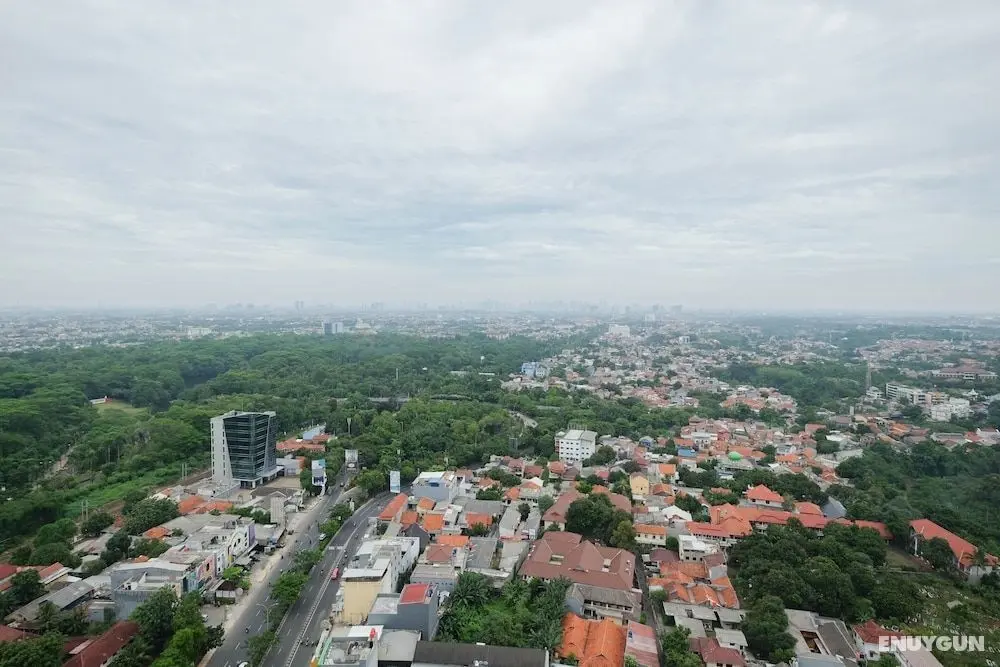 Best Choice Studio at Evenciio Apartment near UI - Dış Mekan
