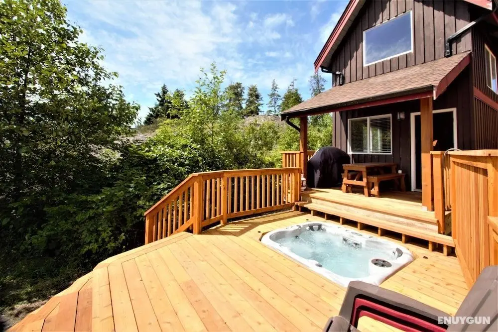 Best Coast Cabin - Öne Çıkan Resim