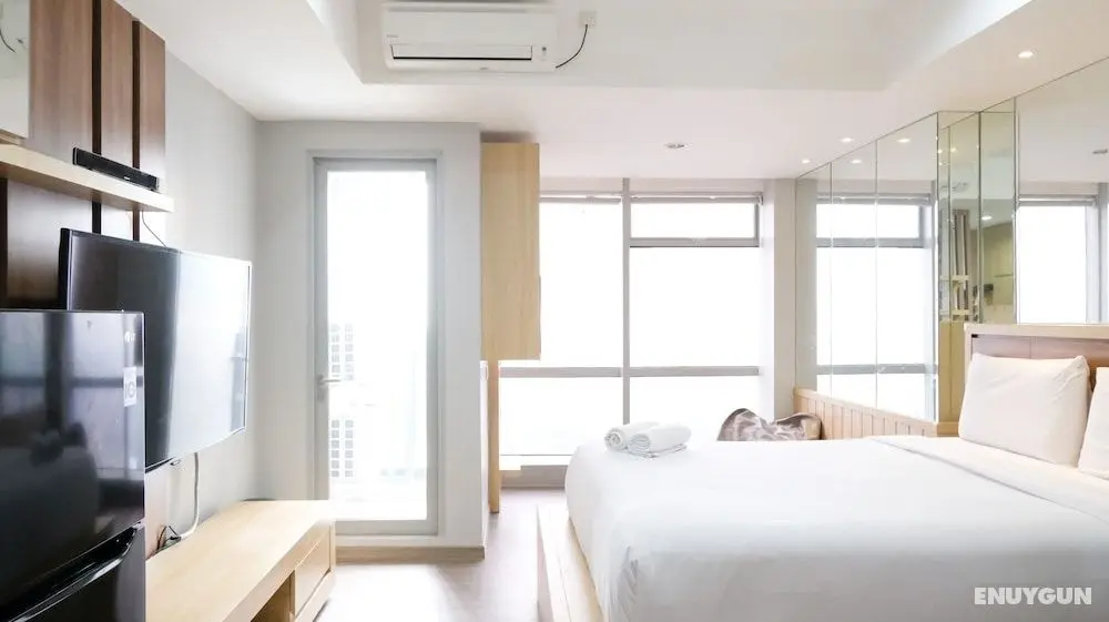 Best Deal And Smart Living Studio At Grand Sungkono Lagoon Apartment - Oda