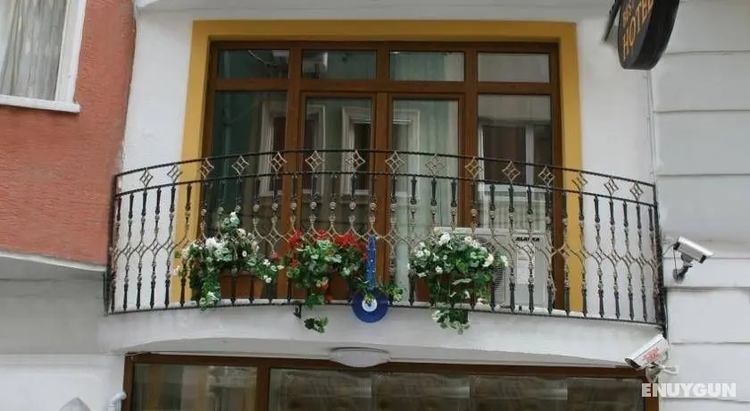 Best Town Hotel - Dış Mekan