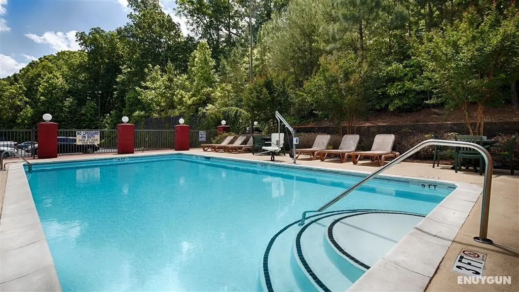 Best Western Executive Inn - Havuz