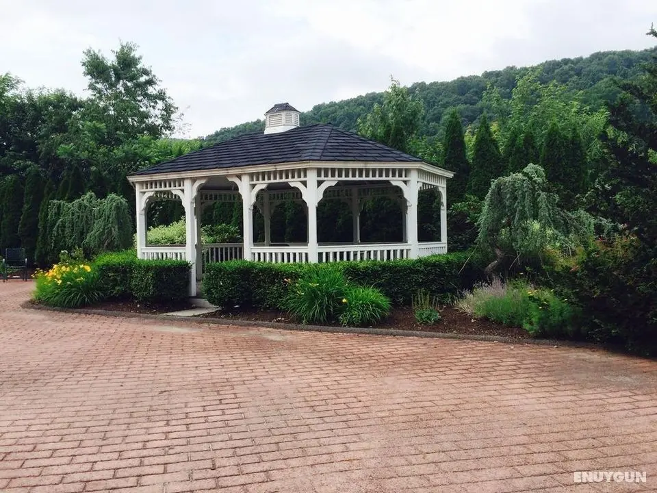 Best Western Plus Clarks Summit Scranton - Genel
