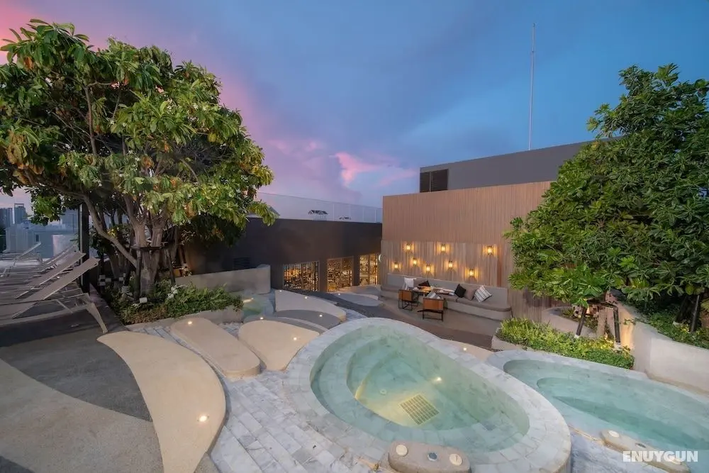 Best Western Premier Bayphere Pattaya - Havuz