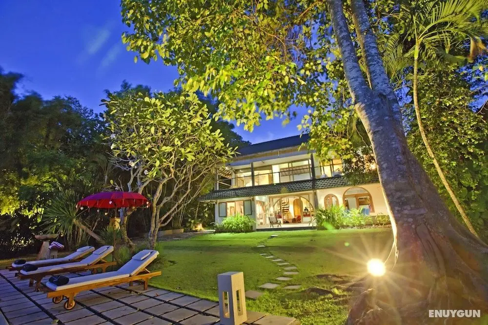 Bidadari Private Pool Villa - Dış Mekan