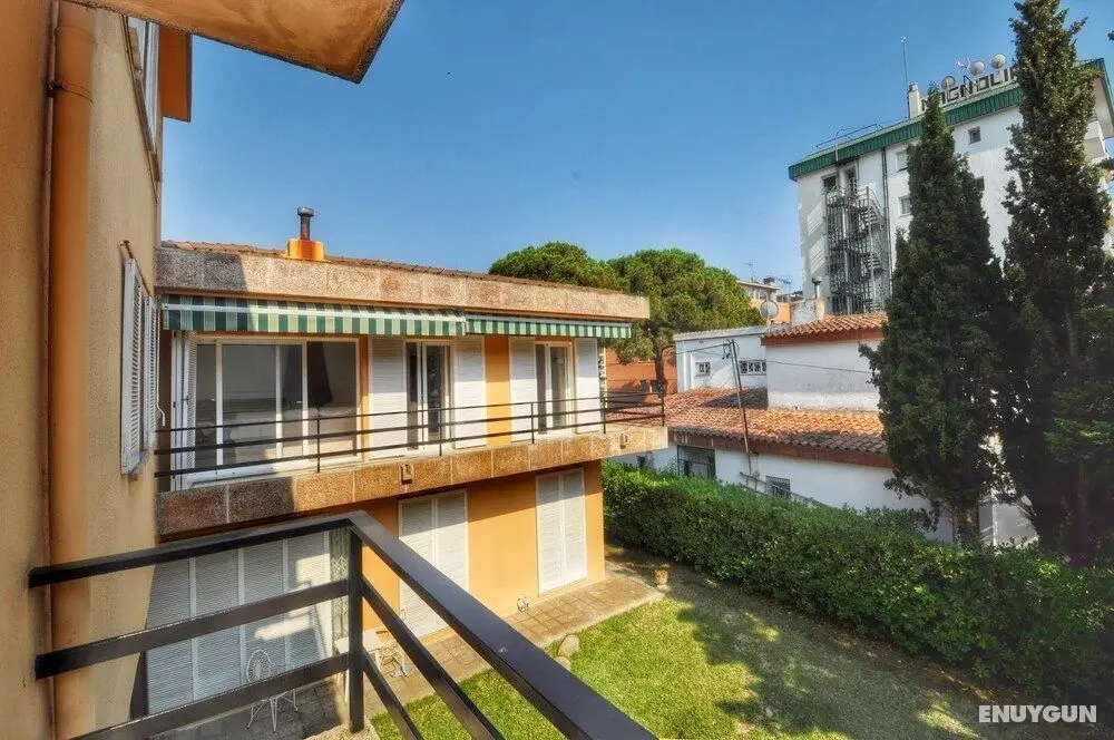 Big Apartment Caprabo - Oda Manzaraları