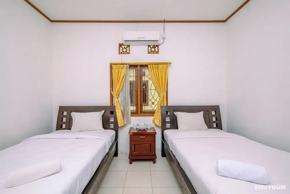 Big And Comfy Studio At Graha Wishnu Guest House - Oda