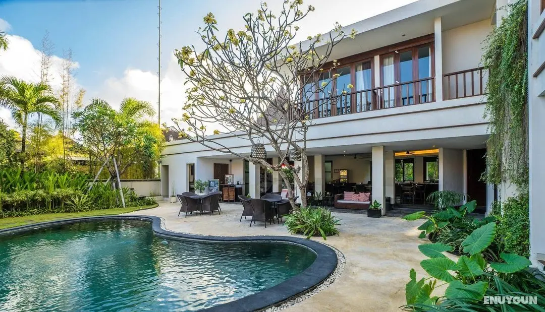 Villa For Big Family Stay 10 Bedroom in Bali Seminyak - Öne Çıkan Resim