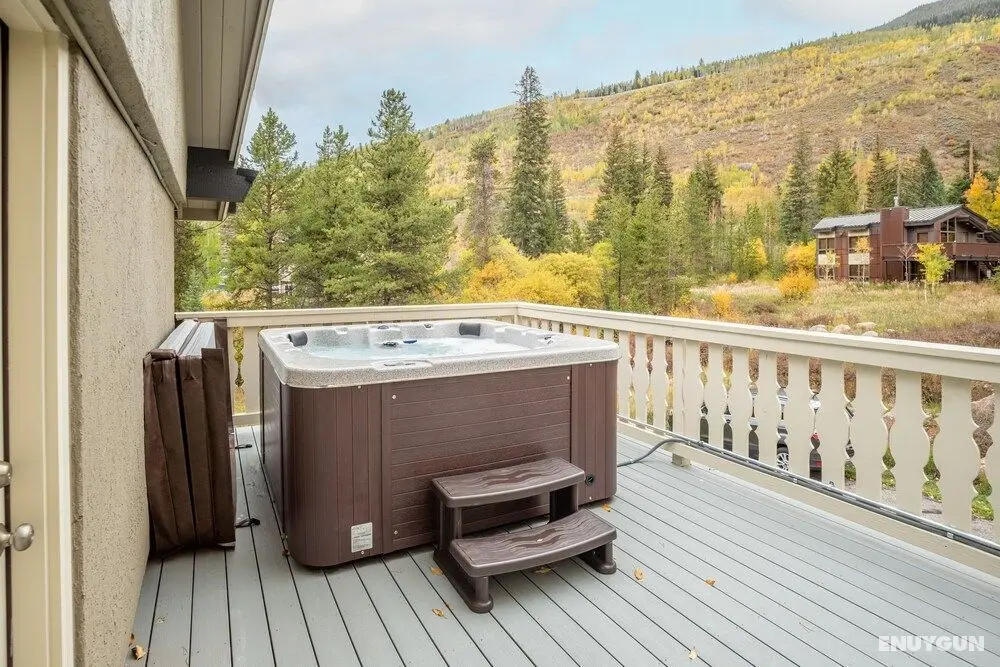 Bighorn by Avantstay Spacious Ski Cabin w/ Sprawling Porch, Views & Hot Tub! - İç Mekan
