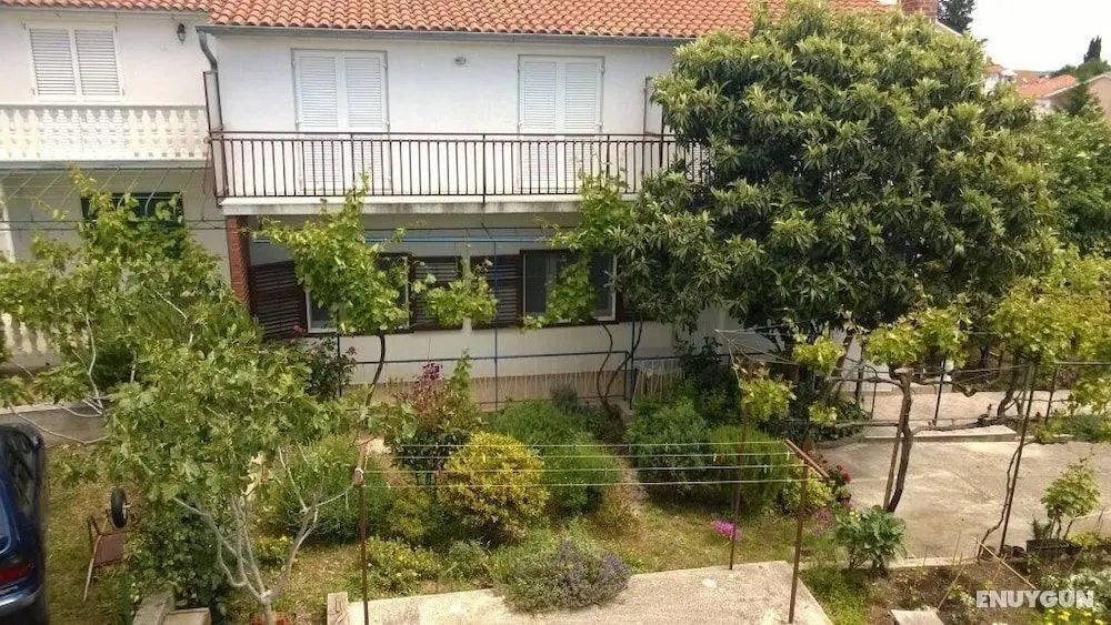 BIR - With Balcony and Parking Space - A1 - Dış Mekan