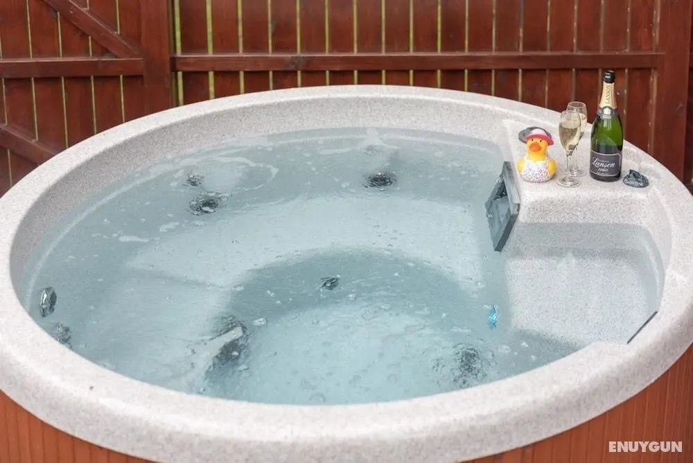 Birch Lodge 13 with Hot Tub - Öne Çıkan Resim