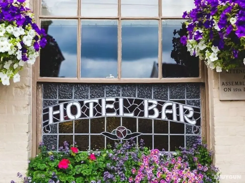 Black Boys Hotel - Öne Çıkan Resim
