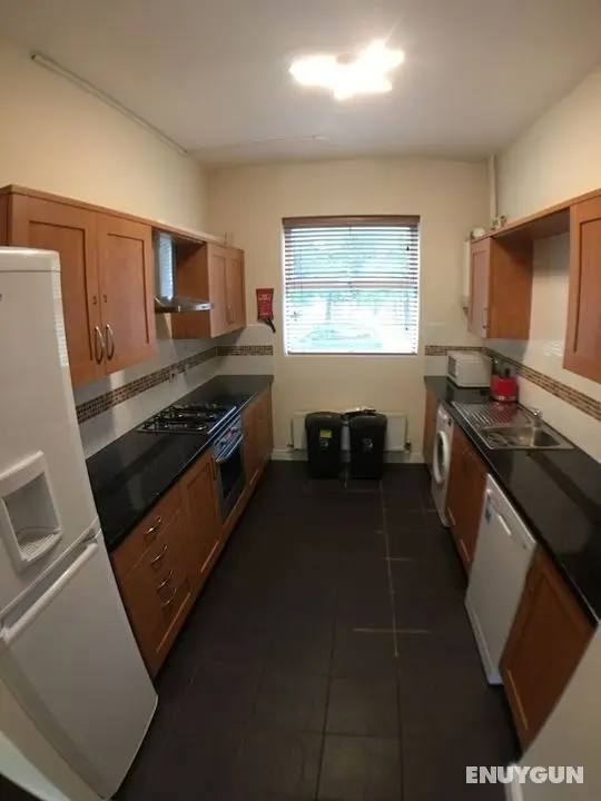 Blackberry House - Sleeps 6 with Parking and Netflix TV - Öne Çıkan Resim
