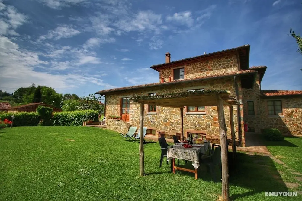 Blissful Cottage in Lucignano With Shared Swimming Pool - Öne Çıkan Resim