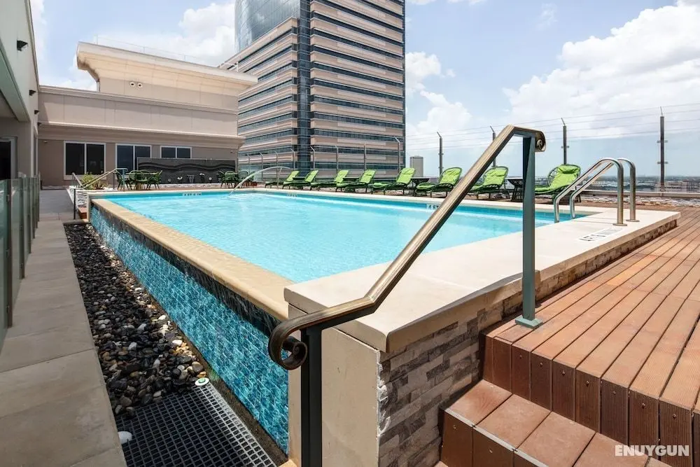 Blossom Hotel Houston - Havuz