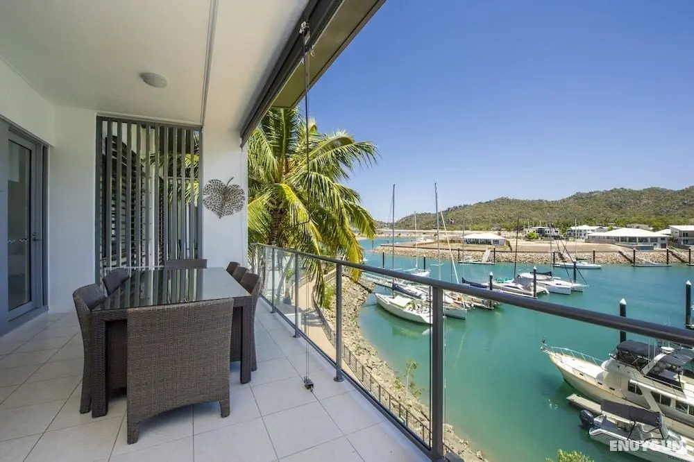 Blue on Blue Apartment 335 - Oda Manzaraları