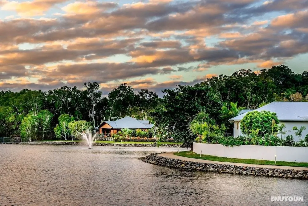 Blue Lagoon Villa A in Trinity Beach - Oda