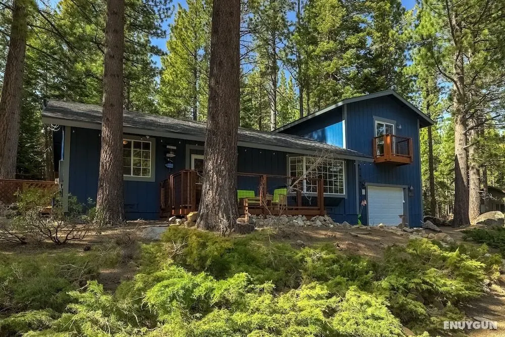 Blue Lake House - Öne Çıkan Resim
