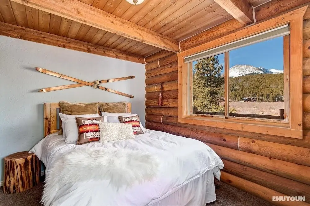 Blue River Hideaway by Boutiq - Öne Çıkan Resim