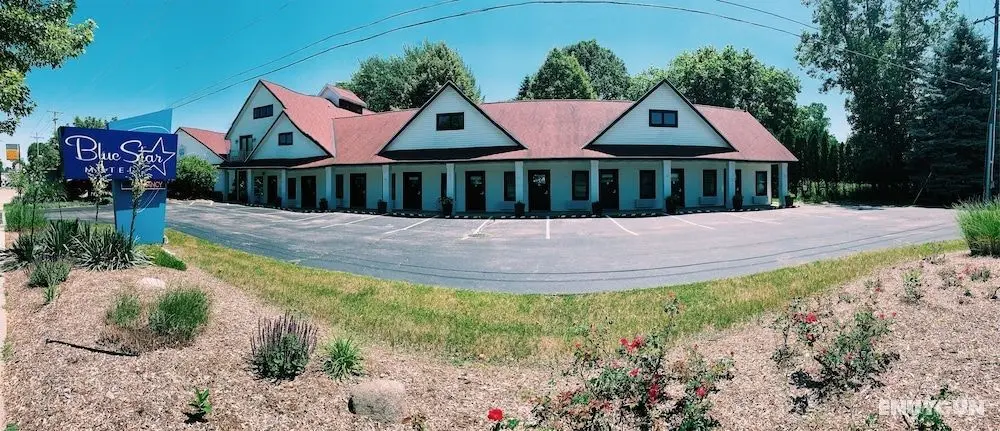 Blue Star Motel - Öne Çıkan Resim