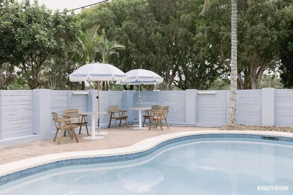 Blue Water Motel - Havuz