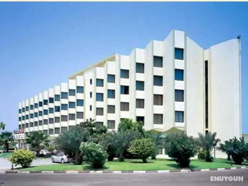 BM Beach Hotel - Genel