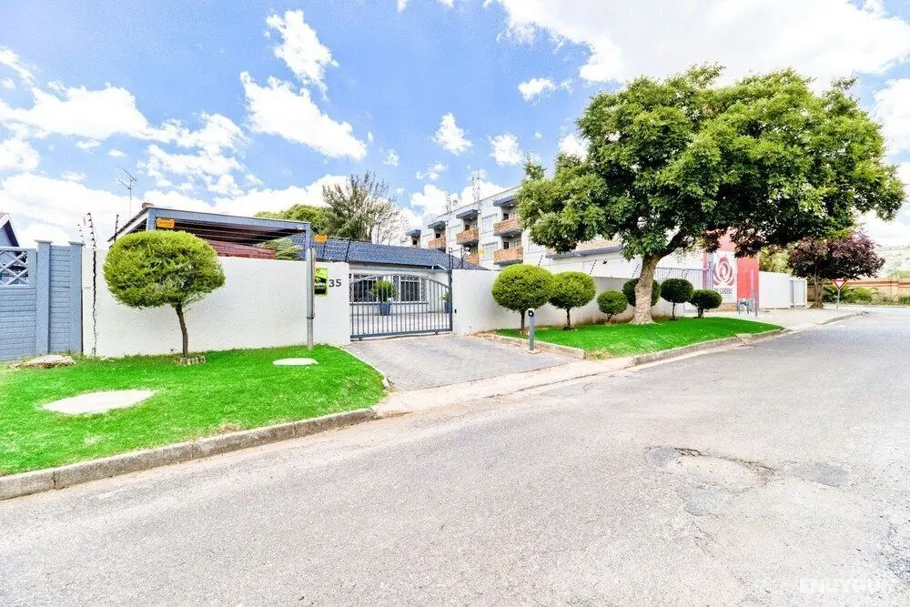 BM Gardens Apartment Hotel - Dış Mekan