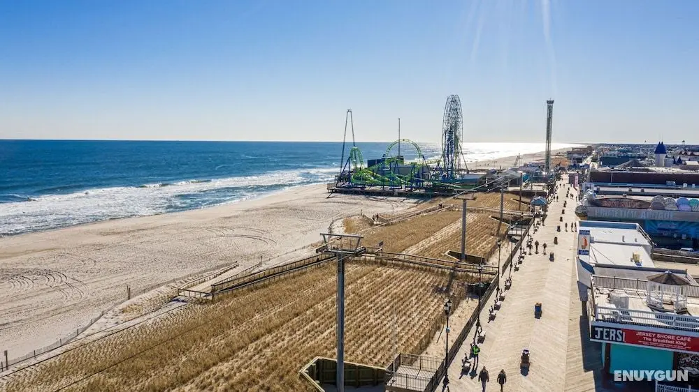 Boardwalk Sand & Surf Inn Oceanfront - Plaj