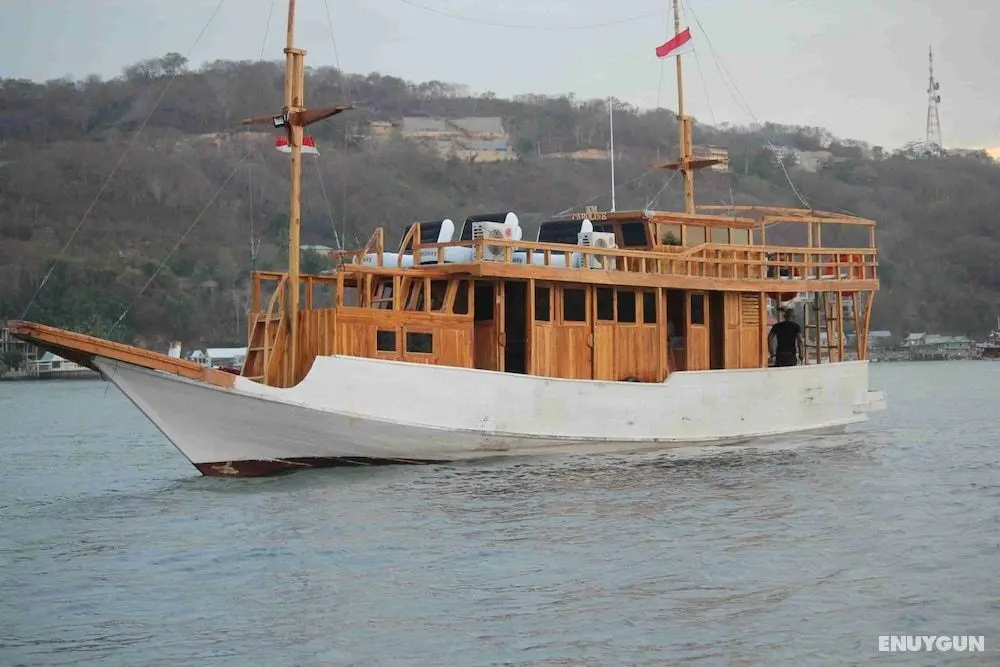 Boat Charter KM.Caroline - Öne Çıkan Resim
