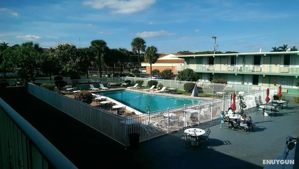 Boca Inn - Havuz
