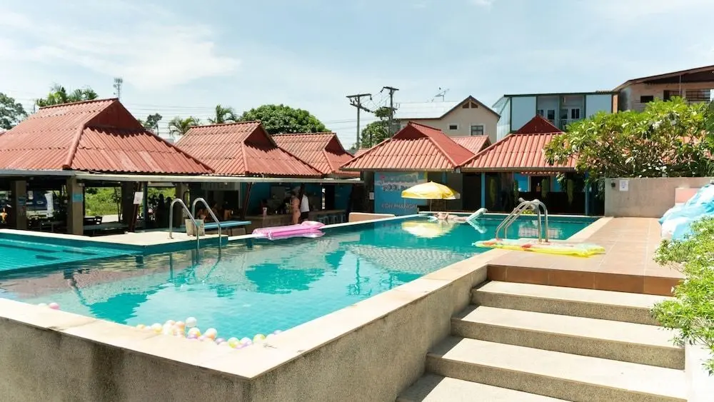 Bodega Pool Party Koh Phangan - Havuz