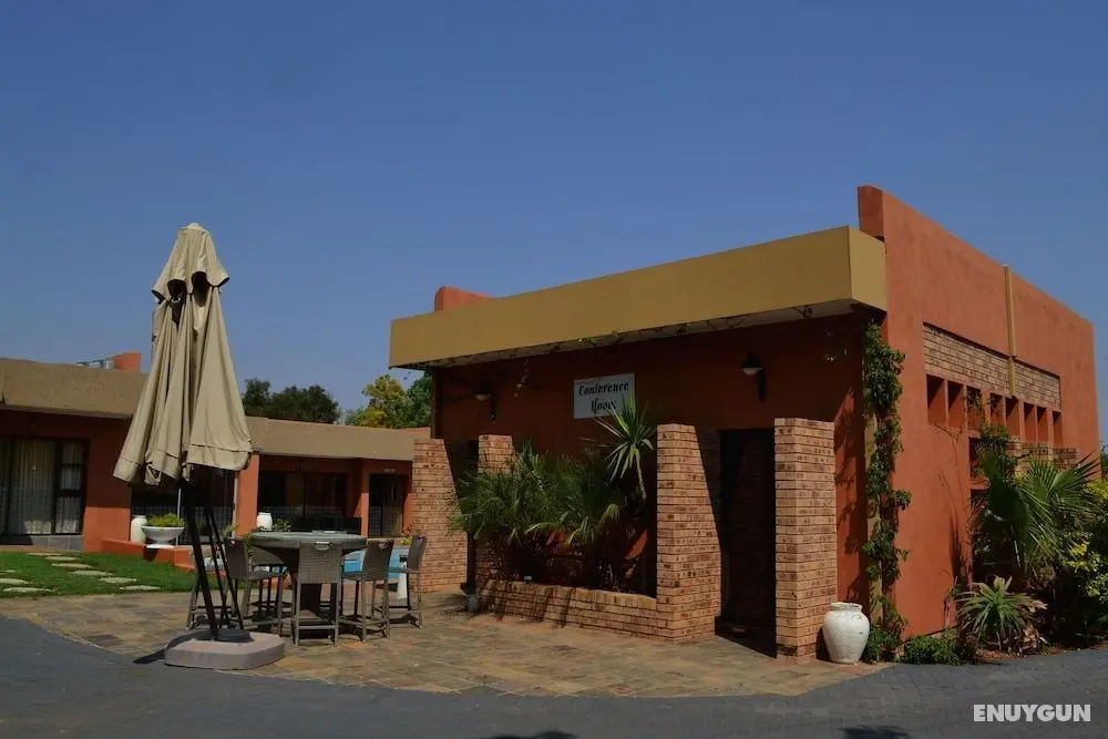 Boga Legaba Guest House & Conference Centre - Dış Mekan