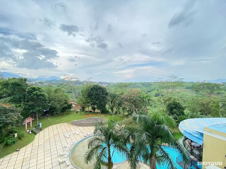 Bohemian Spacious 2Br Apartment At Marbella Suites Dago Pakar Bandung - Dış Mekan