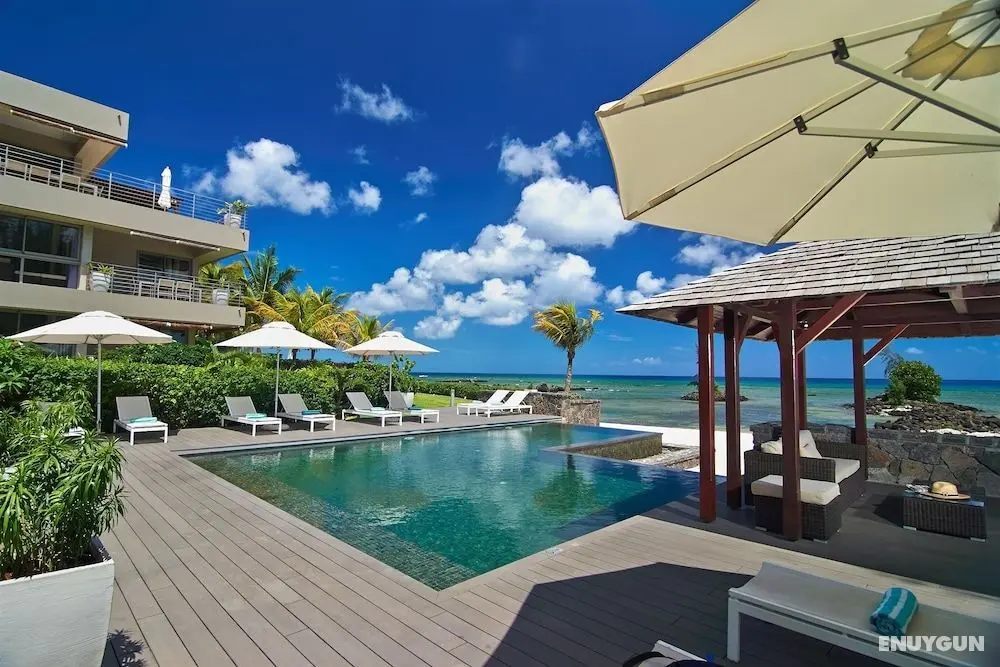 Bon Azur Beachfront Suites and Penthouses by Lov - Öne Çıkan Resim
