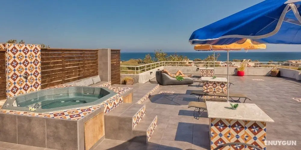 THE BONGOS - Socially Conscious Rooms, Part of the room rate goes to charity - Öne Çıkan Resim