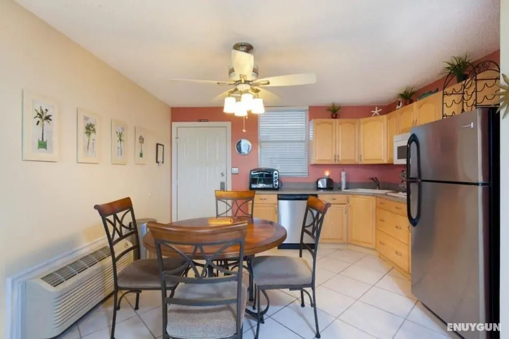 Bonita Beach Tennis Club Condo - Oda